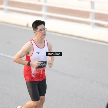 Runner Photo 6822313