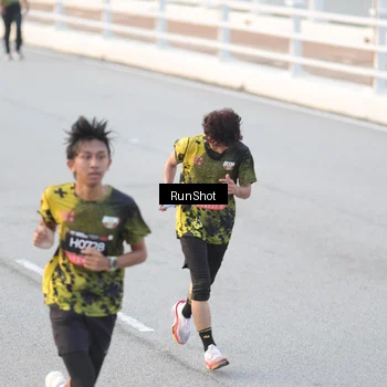 Runner Photo 6822649