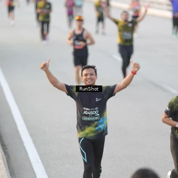 Runner Photo 6823030