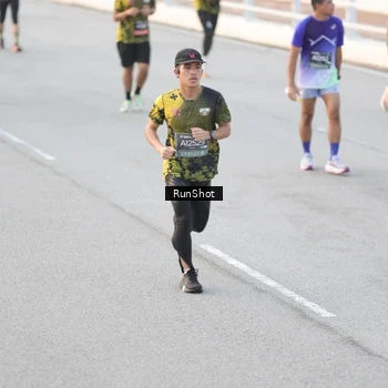 Runner Photo 6823247