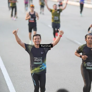Runner Photo 6823259