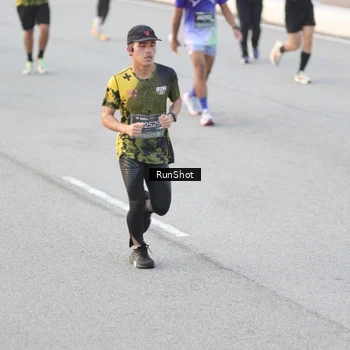 Runner Photo 6823335