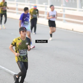 Runner Photo 6823391