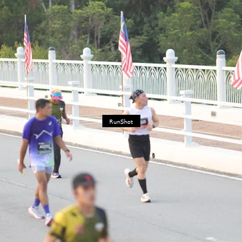 Runner Photo 6823439