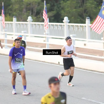 Runner Photo 6823490