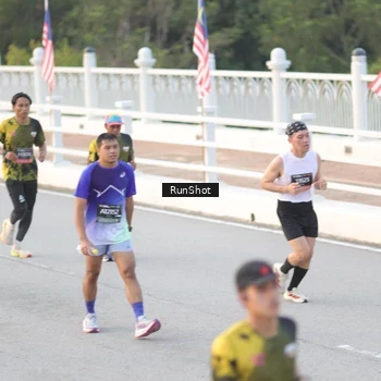 Runner Photo 6823502