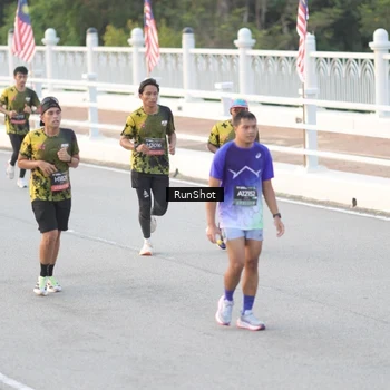 Runner Photo 6823544