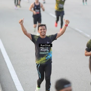 Runner Photo 6823590