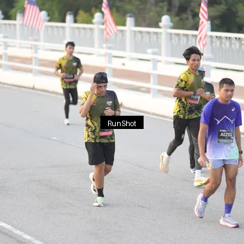 Runner Photo 6823648