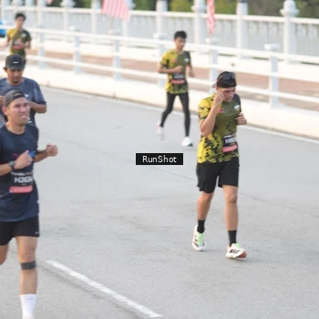 Runner Photo 6823674