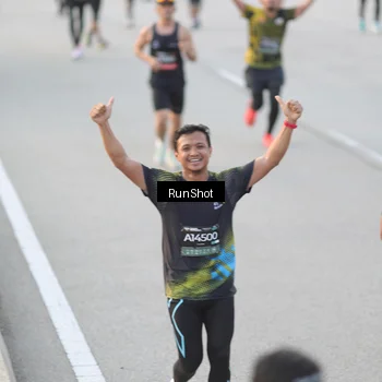 Runner Photo 6823693