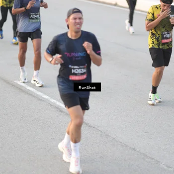 Runner Photo 6823790