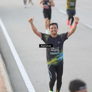 Runner Photo 6823812