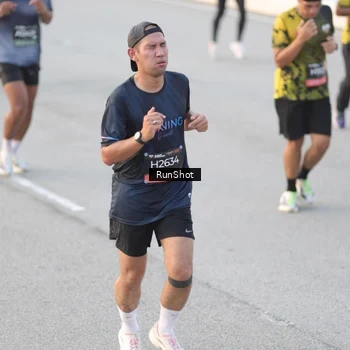 Runner Photo 6823833