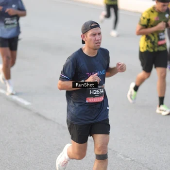 Runner Photo 6823845
