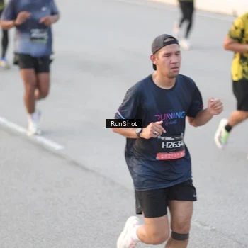 Runner Photo 6823859