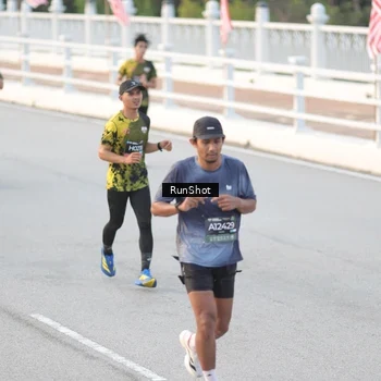 Runner Photo 6823912