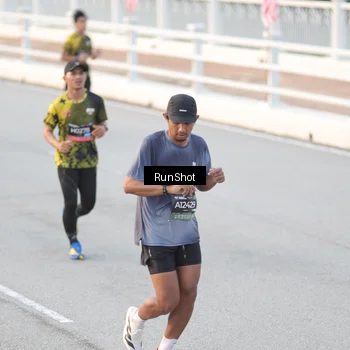 Runner Photo 6823981