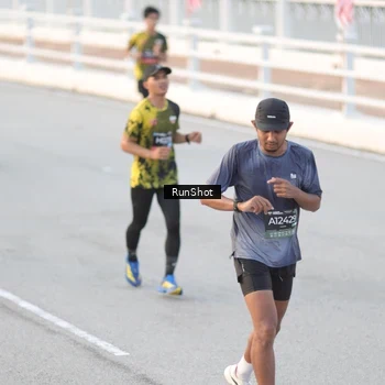Runner Photo 6823991
