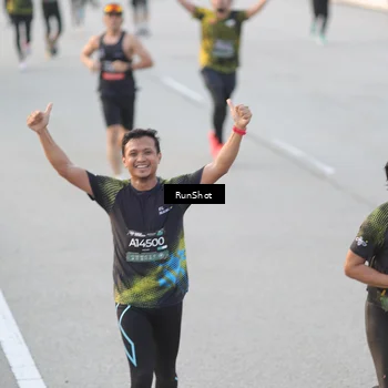 Runner Photo 6824035