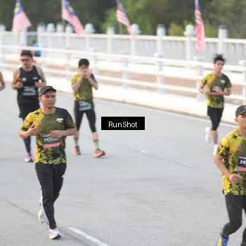 Runner Photo 6824058