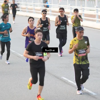 Runner Photo 6824159