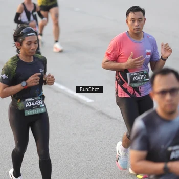 Runner Photo 6824594
