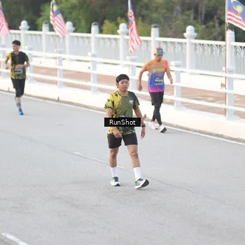 Runner Photo 6824638