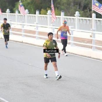 Runner Photo 6824650