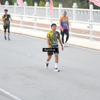 Runner Photo 6824678