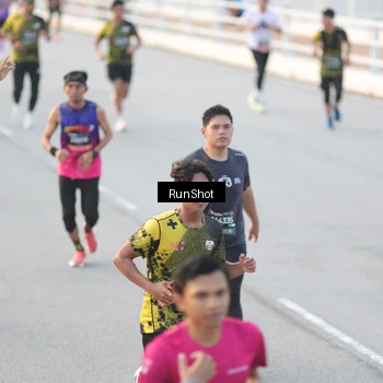 Runner Photo 6824696