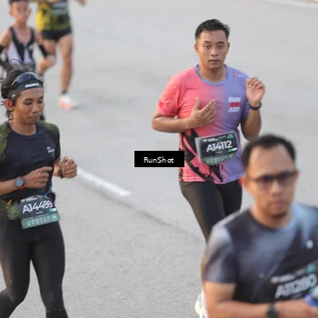 Runner Photo 6824704