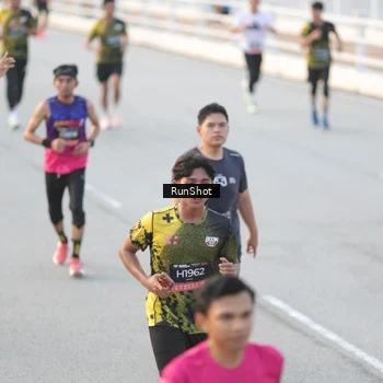 Runner Photo 6824714