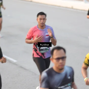 Runner Photo 6824809