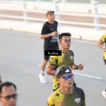 Runner Photo 6824923