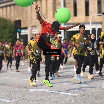 Runner Photo 6824993