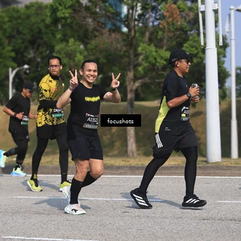 Runner Photo 6825004