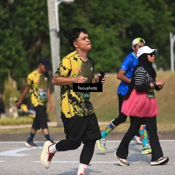 Runner Photo 6825030