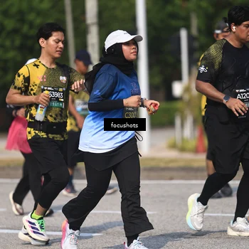 Runner Photo 6825036