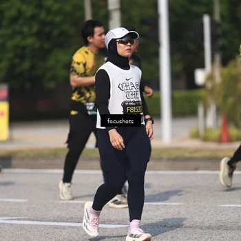 Runner Photo 6825076