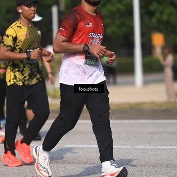 Runner Photo 6825107