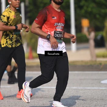 Runner Photo 6825110