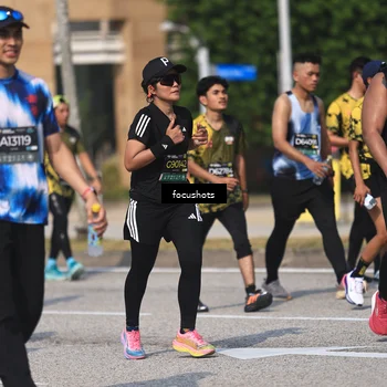 Runner Photo 6825130