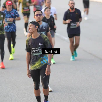 Runner Photo 6825273