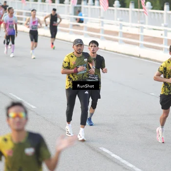 Runner Photo 6825280