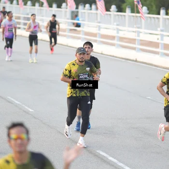 Runner Photo 6825314