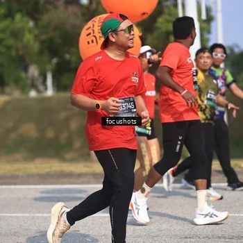 Runner Photo 6825377