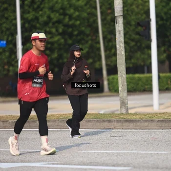 Runner Photo 6825404