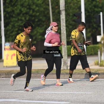 Runner Photo 6825415