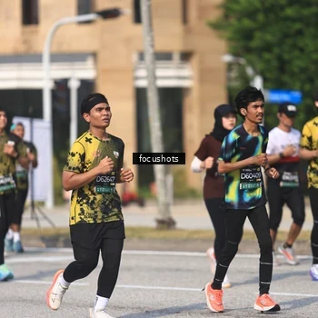 Runner Photo 6825526